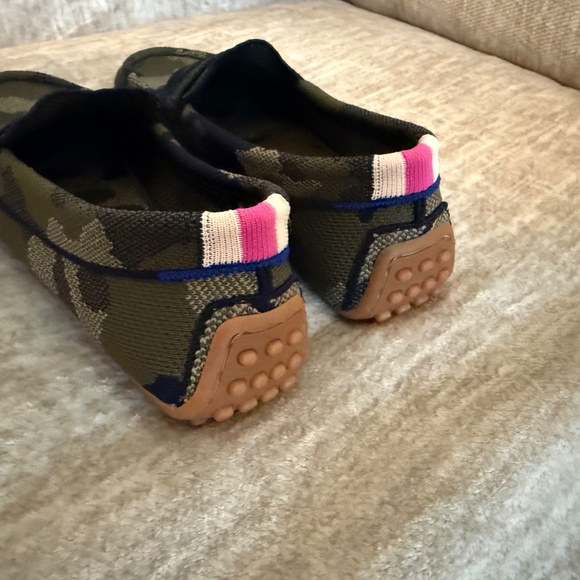 Rothy’s Driver in Spruce Camo - Picture 3 of 4